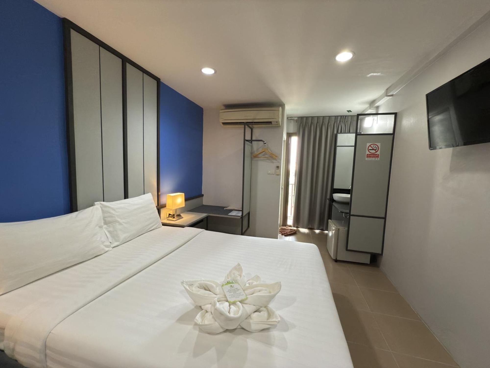 Regent Ngamwongwan Hotel Nonthaburi Exterior photo